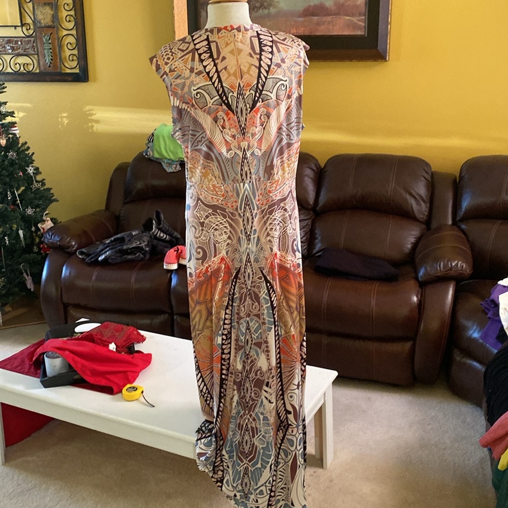 World Unity dress - Picture 8 of 8